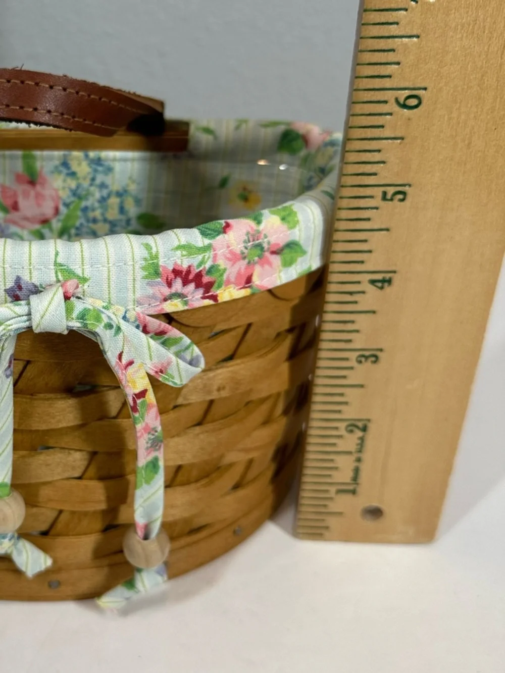 LONGABERGER 2006 Small Scalloped Pocket Hanging Basket Floral & Plastic Liner
